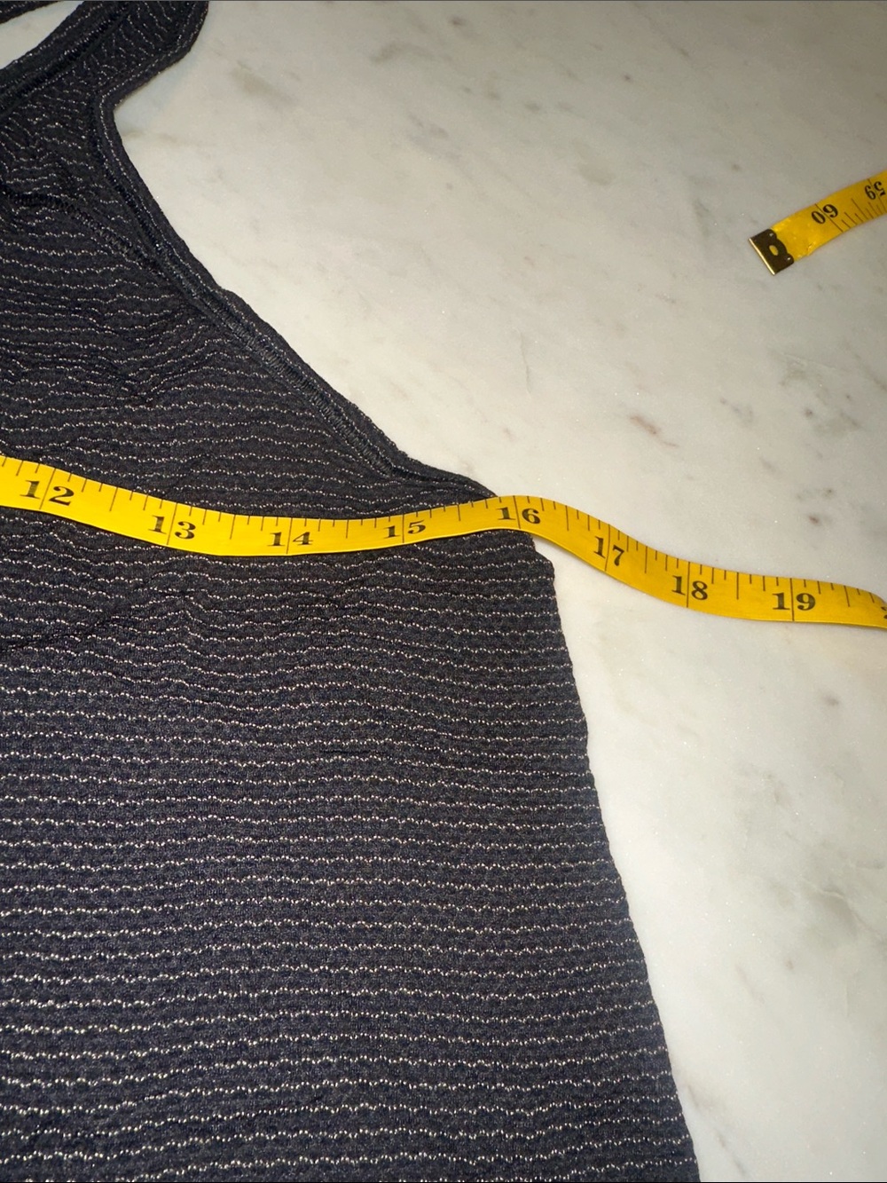 NWOT lululemon athletica black and gold Textured Racerback Tank size 8 - Picture 6 of 6